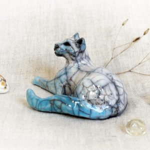 Petit Chat azuréen couché