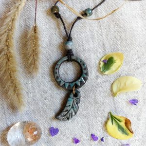 Pendentif petit attrape-rêves vert d&rsquo;eau de cuivre